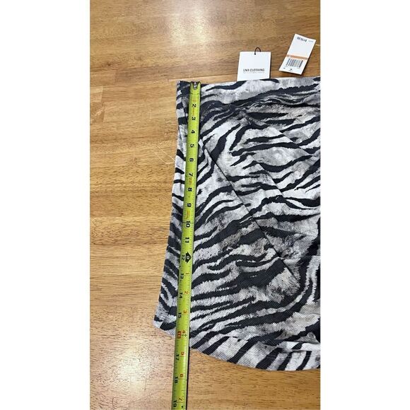LNA Women's Zebra Print Ruched Side Ribbed Mini Skirt Gray Size Small NWT P1-212 - Picture 8 of 12